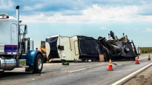 wide-turn-truck-accident-injury-lawsuit